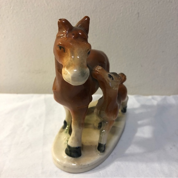 Vintage Horse and foal figurine - Picture 8 of 9